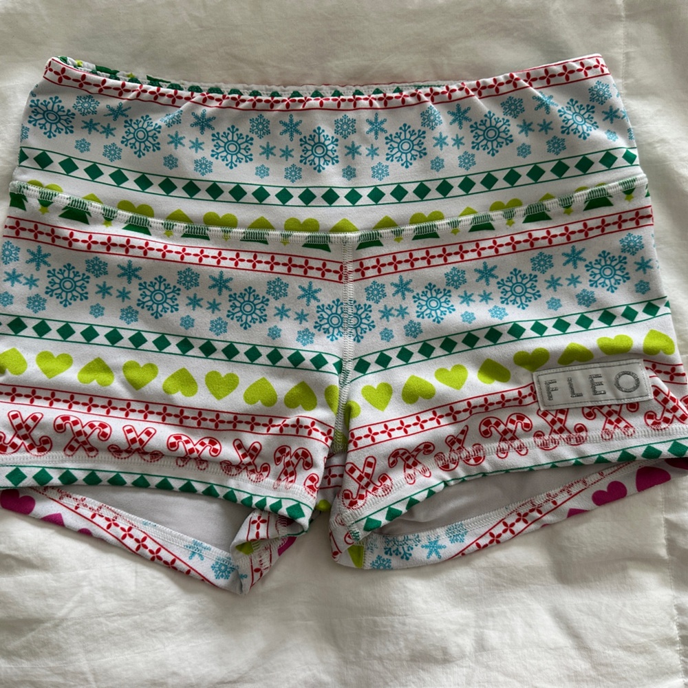 Fleo Christmas Shorts size M 3.25